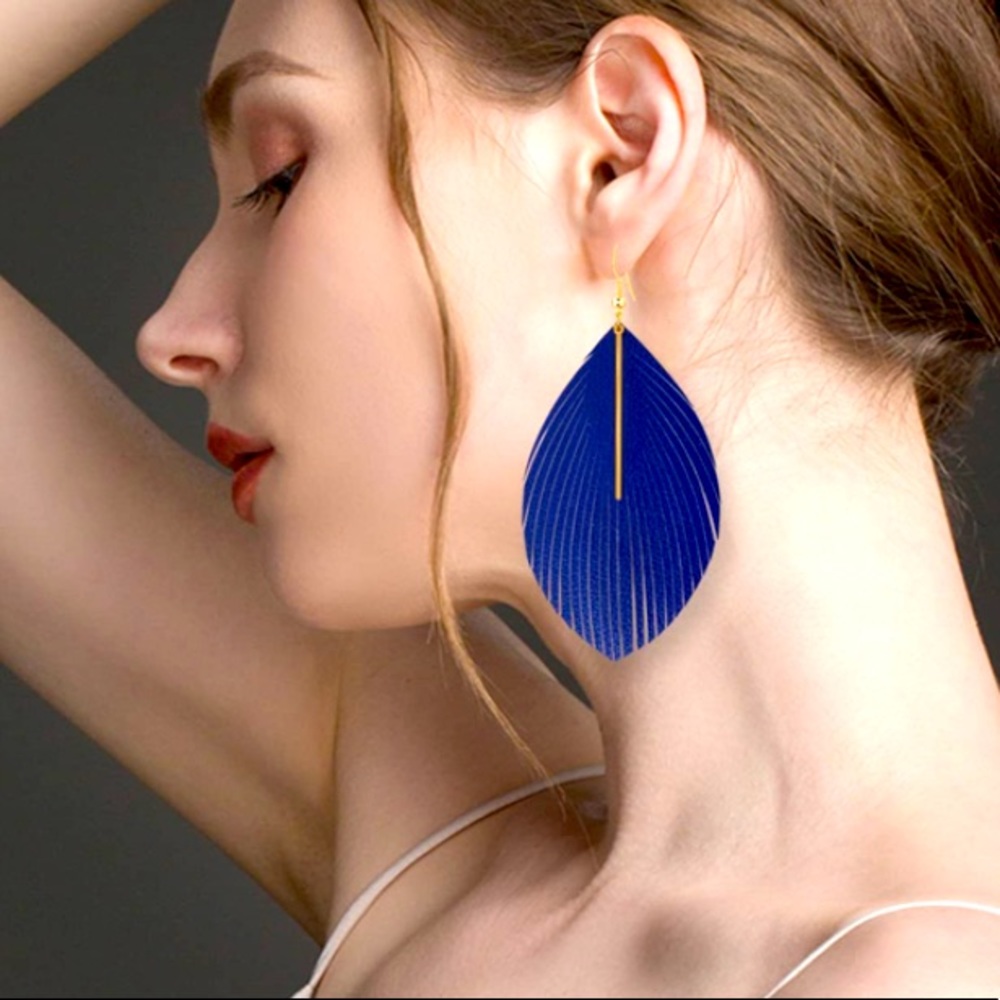 ✨NWT Large Fringe Leather Earrings ✨Hand Crafted ✨Artisan!✨